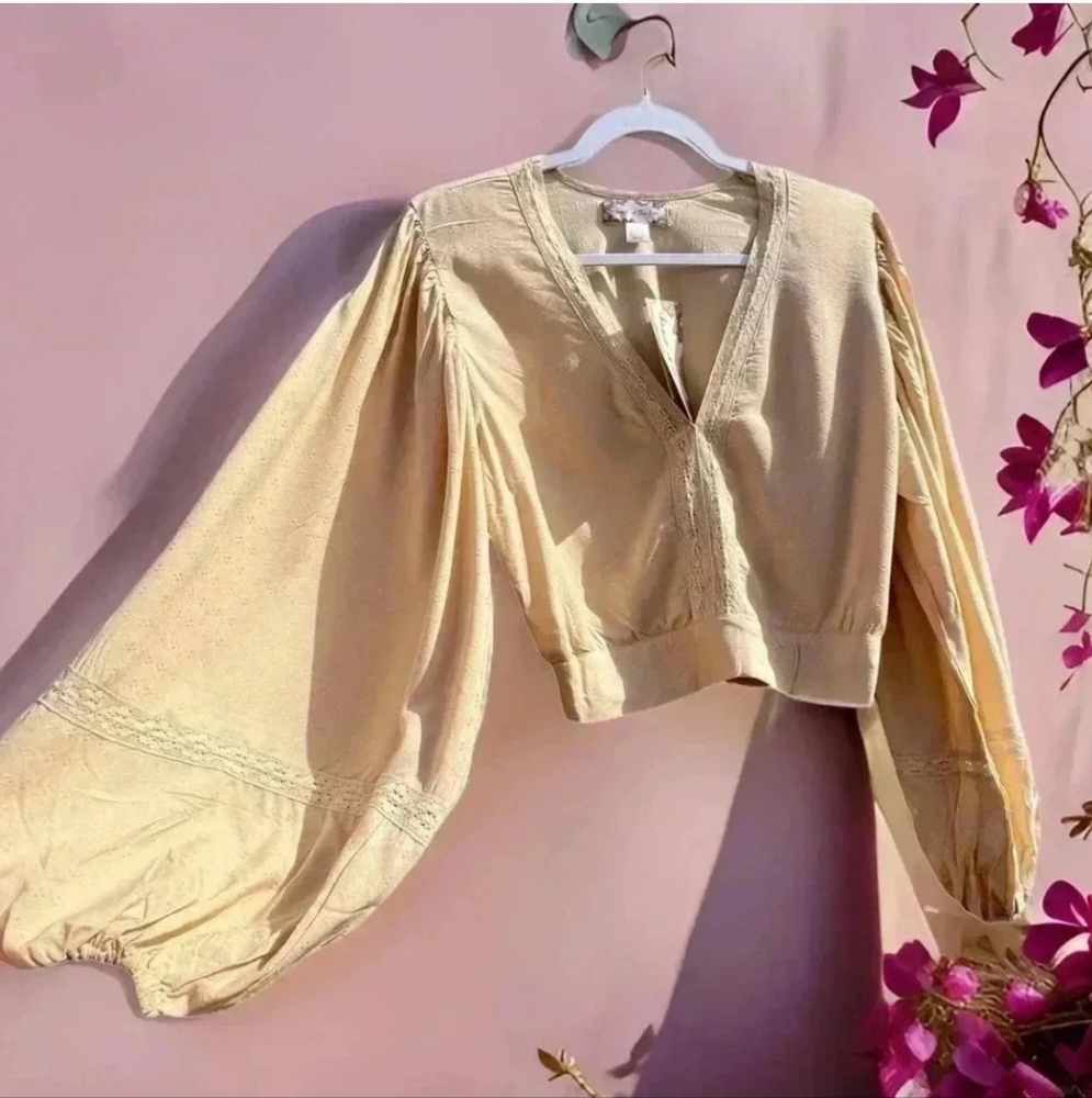NEW Band Of Gypsies - Band Of The Free -  BEAUTIFUL top! Size Medium